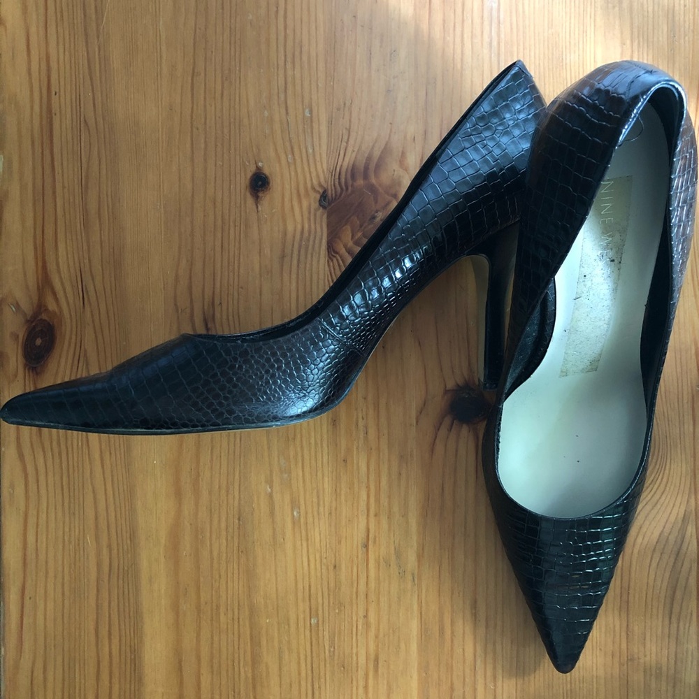 Nine West Faux Snakeskin Black Pumps